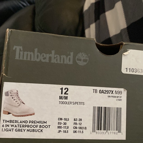 Boots - Picture 6 of 6